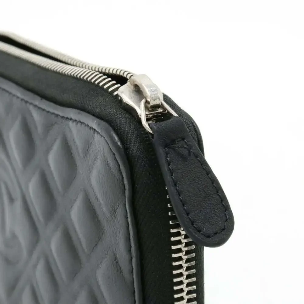 CHANEL Black Diamond Leather Logo Wallet - Picture 5 of 10